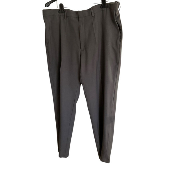 Haggar Other - Haggar Classic Fit Premium Stretch Dress Pants 42x32‎ Gray
